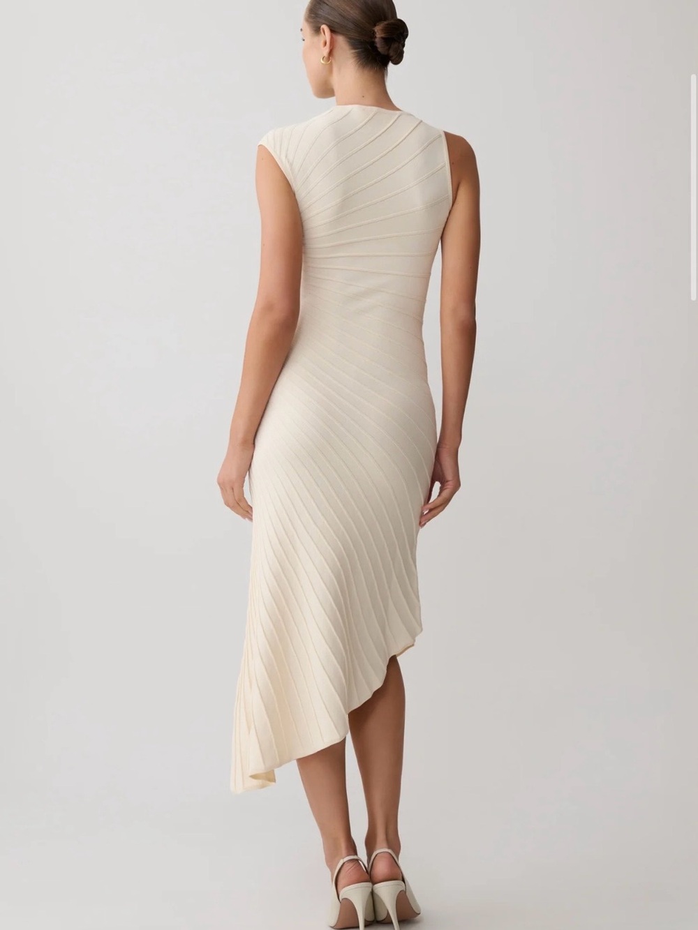Pleated knit dress- ivory